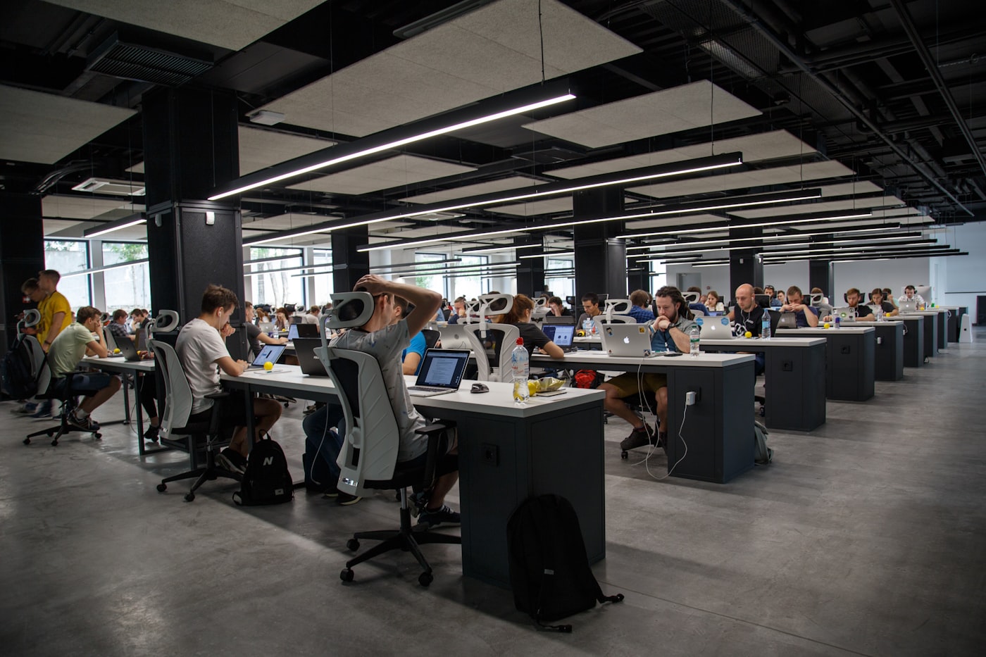 Agents supervising smart handovers